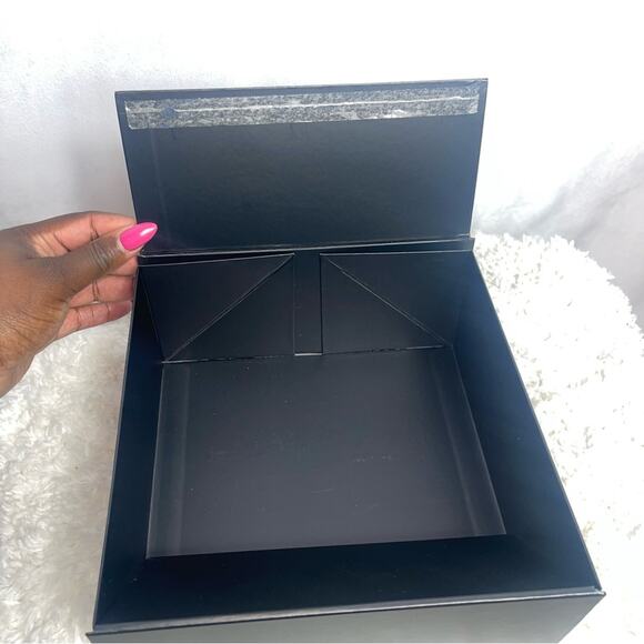 Chanel Gift Box - Picture 6 of 14